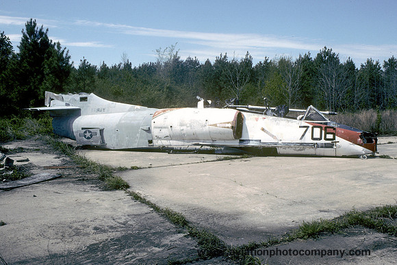 US Navy Douglas TA-4J Skyhawk 158133 at Fentress NALF (1999)
