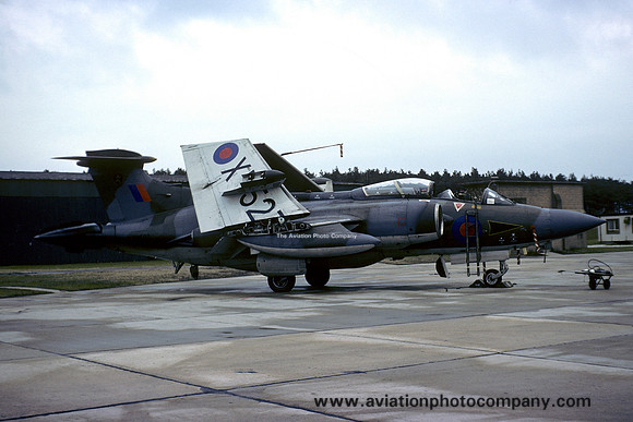 RAF 16 Squadron Blackburn Buccaneer S.2B XW527/O (1976)