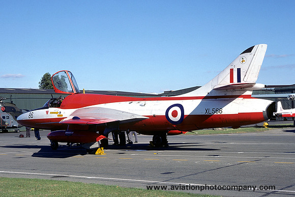 RAF 4 FTS Hawker Hunter T.7 XL566/86 (1976)