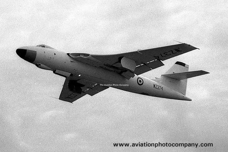 Valiant B The Aviation Photo Company | Archive | RAF Vickers Valiant B.1 WZ374