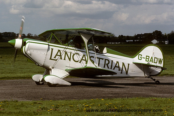 Pitts S-2 G-BADW (1988)