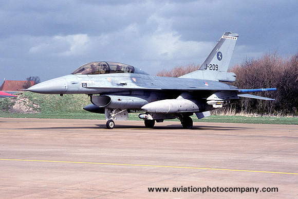 Dutch Air Force 314 Squadron GD F-16B Fighting Falcon J-209 (1994)