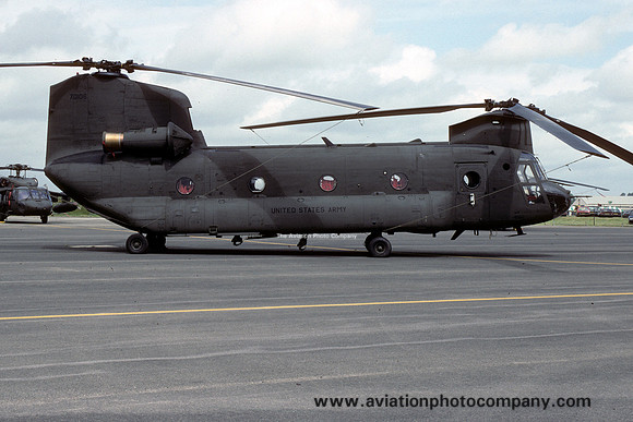 US Army B/6-158 Avn Vertol CH-47D Chinook 87-0106 (1993)
