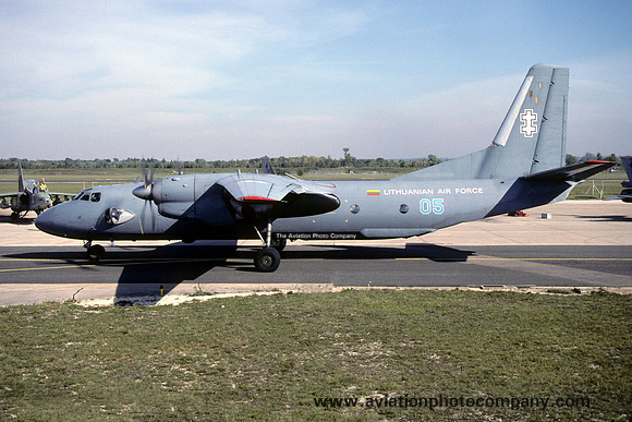 Lithuanian Air Force Antonov An-26 05 (20020