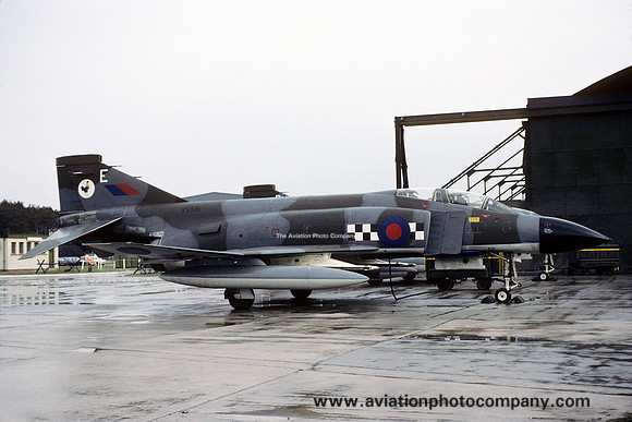 RAF 43 Squadron McDonnell F-4K Phantom FG.1 XV581/E at RAF Lossiemouth (1977)