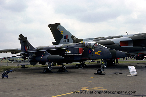 RAF 14 Squadron Sepecat Jaguar GR.1 XZ386/AJ (1977)