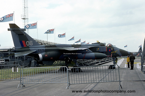 RAF 226 OCU Sepecat Jaguar GR.1 XX752/06 (1977)