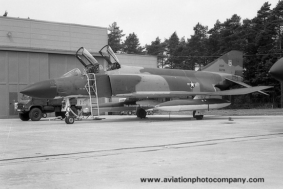 USAF 50 TFW 10 TFS McDonnell F-4D Phantom 65-0736 (1968)