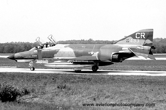 USAF 32 TFS McDonnell F-4E Phantom 68-0433/CR (1970)