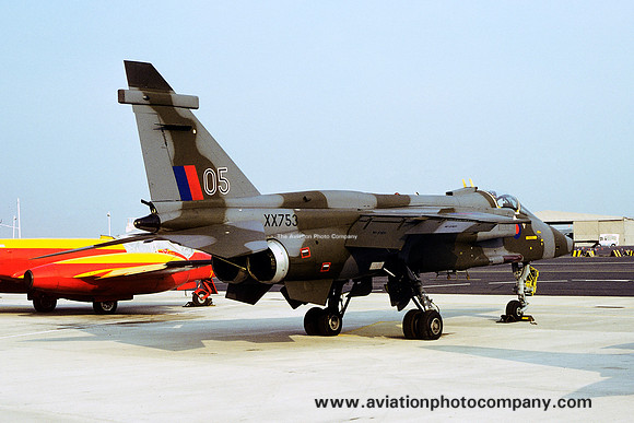 RAF 226 OCU Sepecat Jaguar GR.1 XX753/05 (1977)