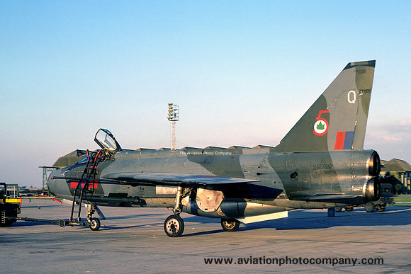 RAF 5 Squadron English Electric Lightning F.6 XR749/Q (1977)