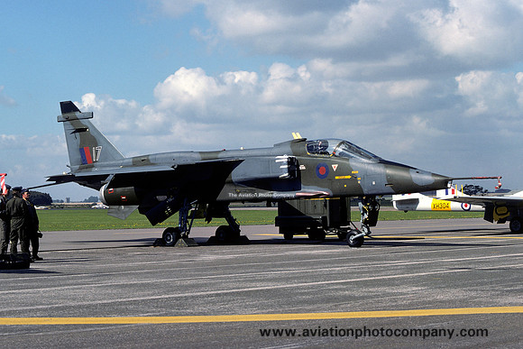 RAF 226 OCU Sepecat Jaguar GR.1 XX747/17 (1977)