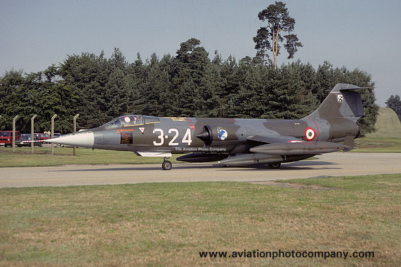 Italian Air Force 3 Stormo Lockheed F-104G Starfighter MM6651/3-24 (1981)