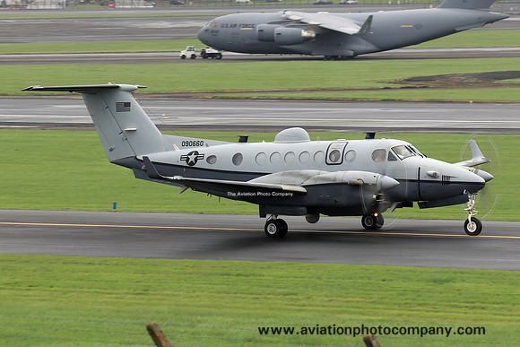 USAF 9 RW Beech MC-12W Liberty 09-0660 at Prestwick (2019)
