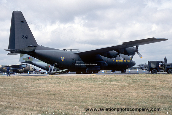 Swedish Air Force F7 Lockheed C-130H Hercules (Tp84) 84001/841 (1995)