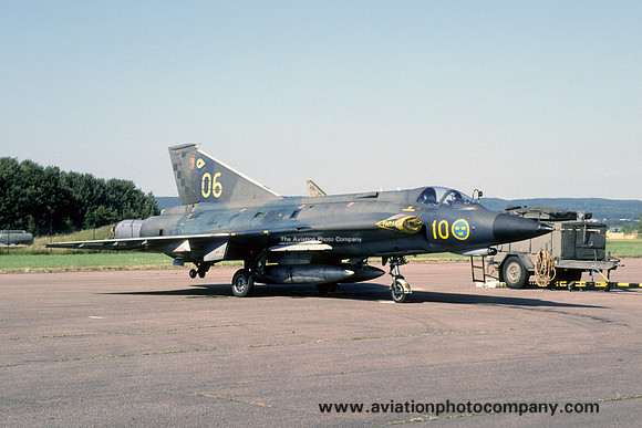 Swedish Air Force F10 SAAB Draken J-35J 33576/06 (1995)