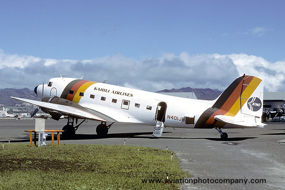 Kahili Airlines Douglas DC-3A N401JB (1979)