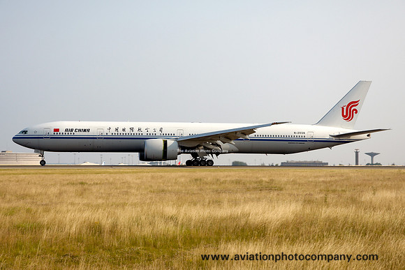Air China Boeing 777-300ER B-2038 at Paris CDG (2013)
