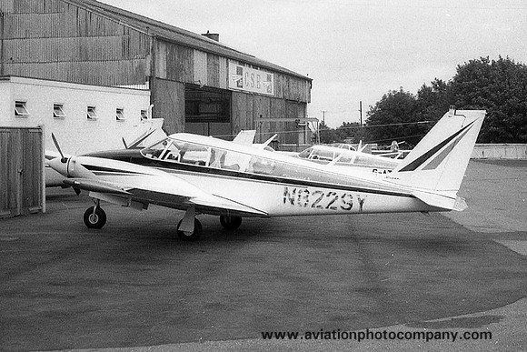 Piper PA-30-160 Twin Comanche B N8229Y