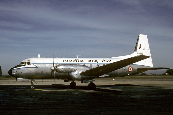 Indian Air Force HS.748 H-913 at Aero India 1996 Yelahanka