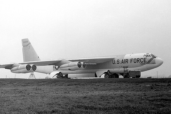 USAF Boeing B-52H 60-0005 (1964)