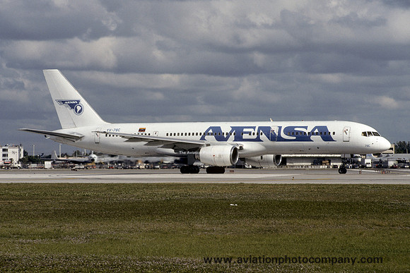 Avensa Boeing 757-236 YV-78C at Miami (1992)