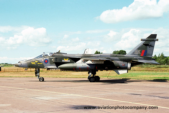 RAF 14 Squadron Sepecat Jaguar GR.1 XX960/AK (1977)