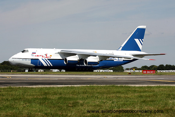 Polet Flight Antonov An-124-100 RA-82068 (2007)