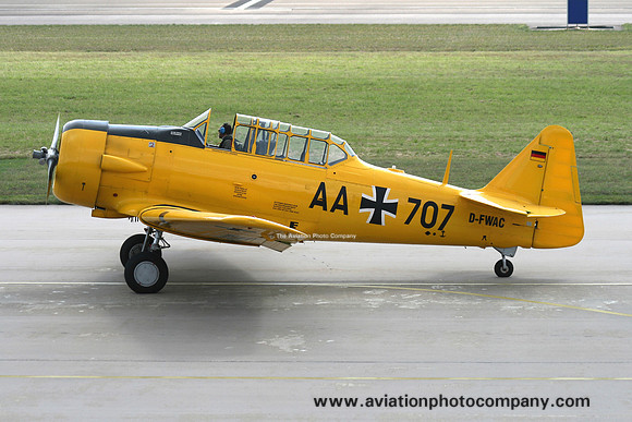 North American SNJ-5 Texan D-FWAC/AA+707 (2007)