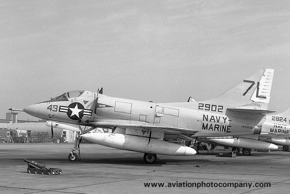 US Navy Los Alamitos Douglas A-4B Skyhawk 142902/7L-43