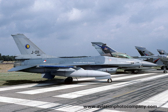 Dutch Air Force 315 Squadron GD F-16A Fighting Falcon J-011 (1995)