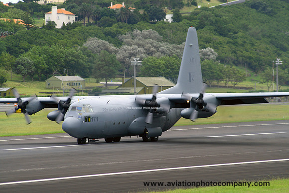 Pakistan Air Force Lockheed C-130E Hercules 4171 at Lajes (2007)