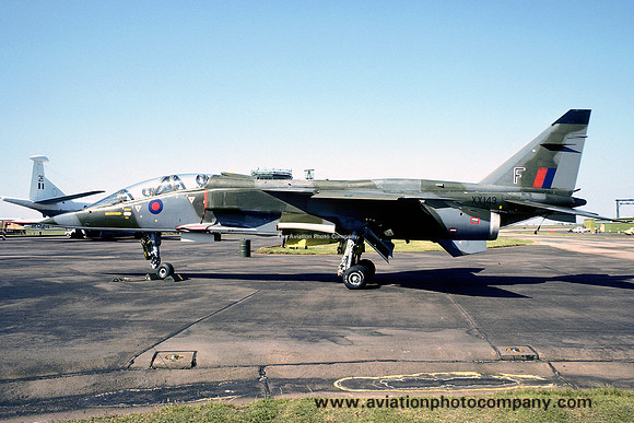 RAF 226 OCU Sepecat Jaguar T.2 XX143/F (1977)