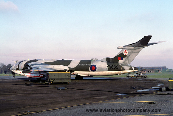 RAF 57 Squadron Handley Page Victor K.2 XH669 (1979)