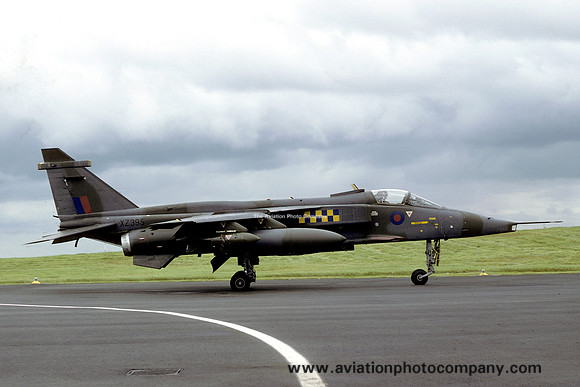 RAF 54 Squadron Sepecat Jaguar GR.1 XZ395 (1980)