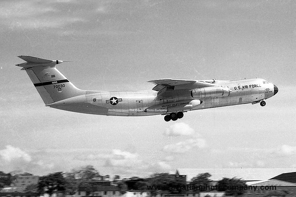 USAF 438 MAW Lockheed C-141A Starlifter 67-0030 (1969)