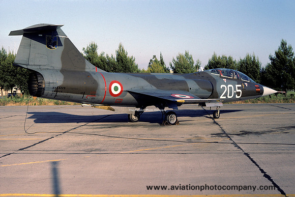 Italian Air Force 20 Gruppo Lockheed TF-104G Starfighter MM54229/20-5 (1981)