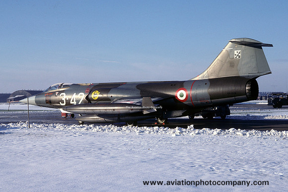 Italian Air Force 3 Stormo Lockheed F-104G Starfighter MM6514/3-42 (1981)