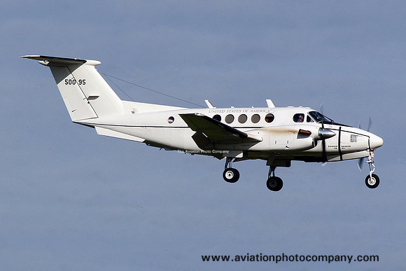 US Army Beech C-12R 95-0095 at Prestwick (2009)