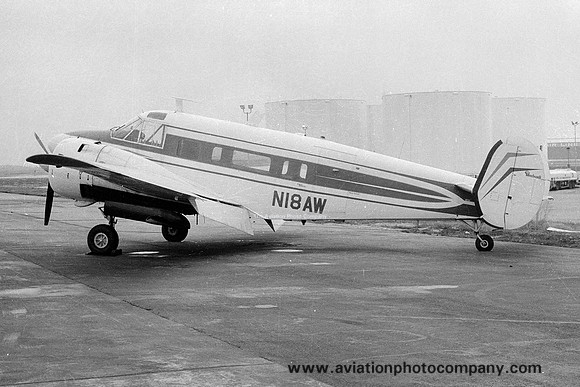Beech H18 N18AW (1982)