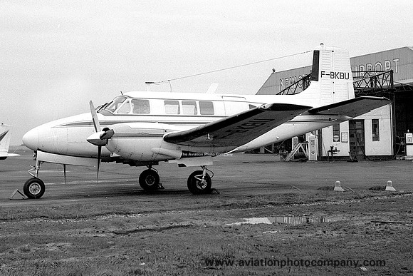 Beech 65 Queen Air F-BKBU at Newcastle (1964)
