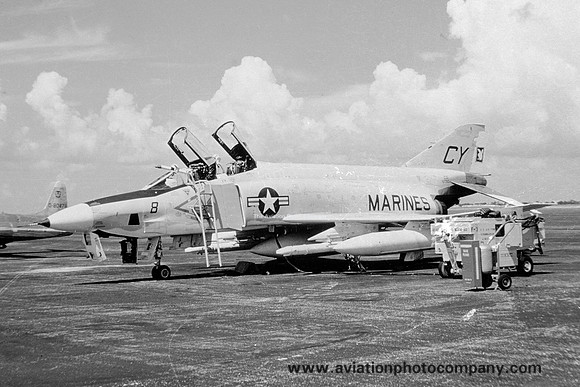 US Marines VMCJ-2 McDonnell RF-4B Phantom 157321/CY-8