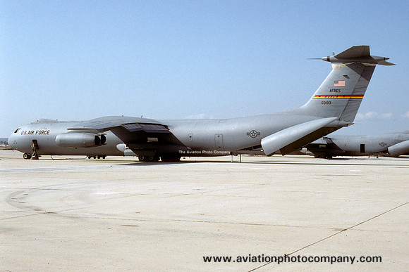 USAF AFRes 445 AW Lockheed C-141B Starlifter 66-0193 (1993)