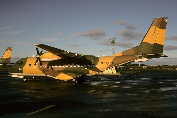 Spanish Air Force Ala 35 CASA CN.235M-100 T.19B-05/35-23 (1995)