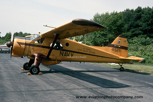 US Navy USNTPS DHC-2 U-6A Beaver 164525 at NAS Patuxent River (1993)