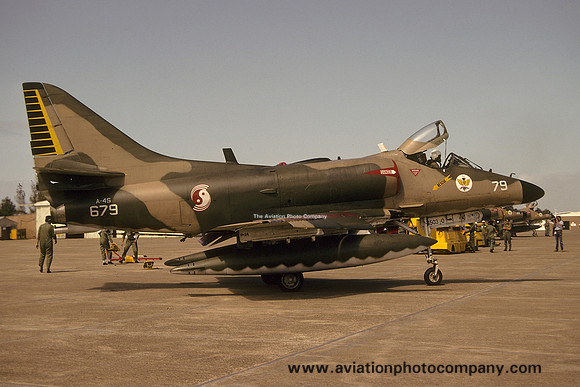 Singapore Air Force Douglas A-4S Skyhawk 679 (1982)