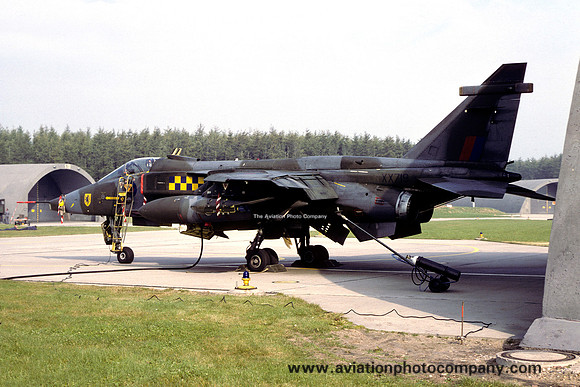RAF 54 Squadron Sepecat Jaguar GR.1 XX719 (1979)