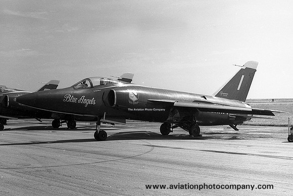 US Navy Blue Angels Grumman F-11A Tiger 141828/1 (1968)