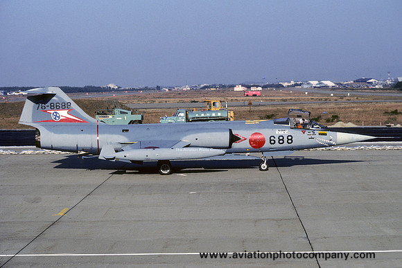 JASDF 207 Hikotai Lockheed F-104J Starfighter 76-8688 (1984)