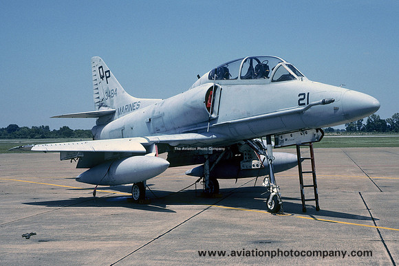 US Marines VMA-124 Douglas TA-4J Skyhawk 153484/QP-21 (1993)